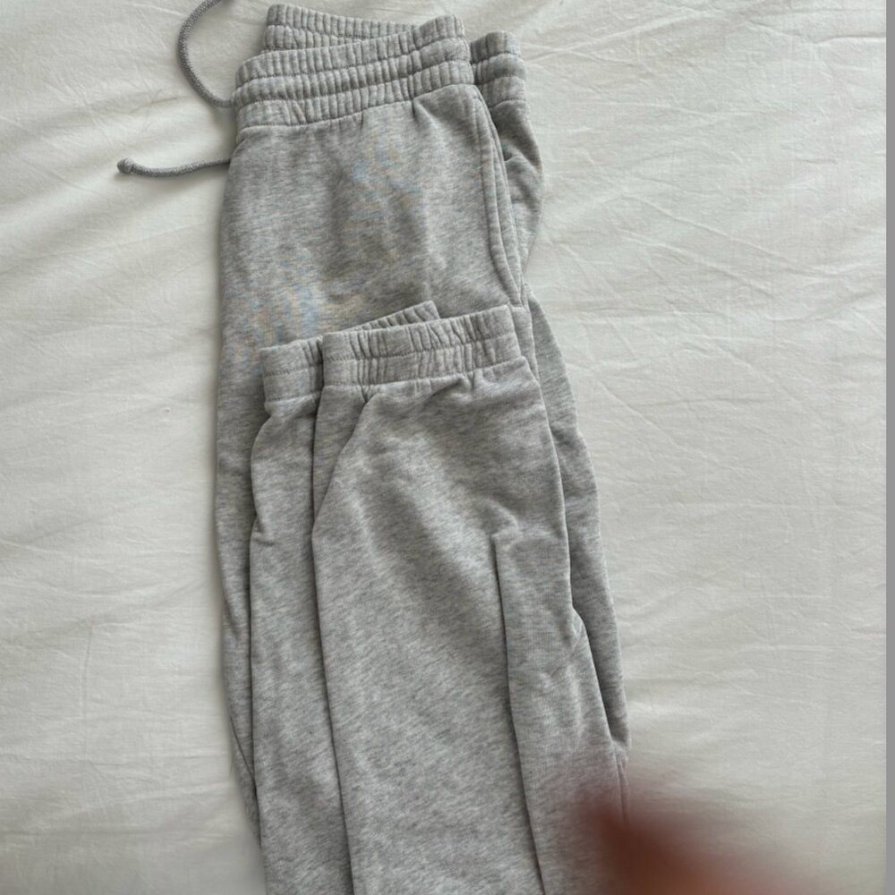 TNA Grey Sweats - Picture 4 of 4